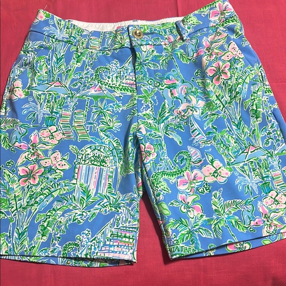 Lilly Pulitzer Pants - Lilly Pulitzer BENEATH THE BOUGAINVILLEA Natia knit shorts. Size 4